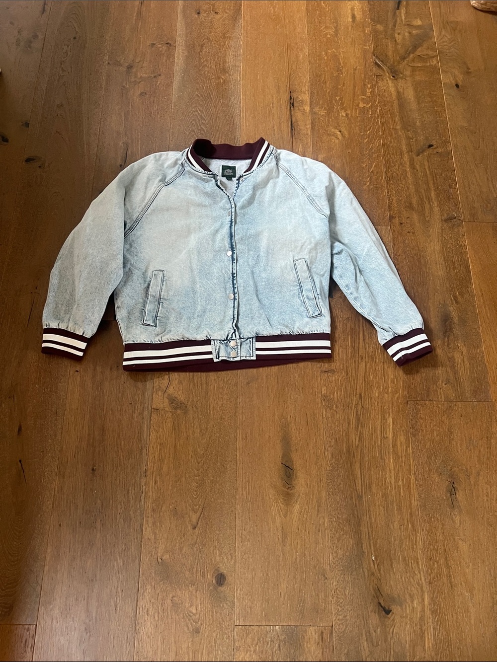 Wild Fable Light Wash Denim Bomber Jacket with Burgundy Trim Size L NEW !!!!